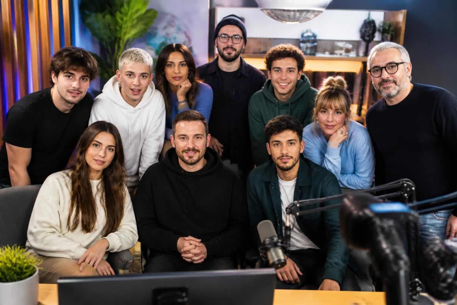 découvrez les youtubeurs français incontournables, leurs chaînes populaires et les créateurs de contenus qui font vibrer la communauté francophone sur youtube.